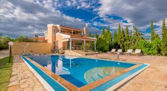 Ενοικίαση Πολυτελούς Μεζονέτας 200 Μ2.