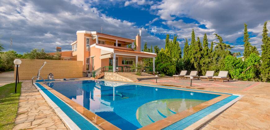 Ενοικίαση Πολυτελούς Μεζονέτας 200 Μ2.