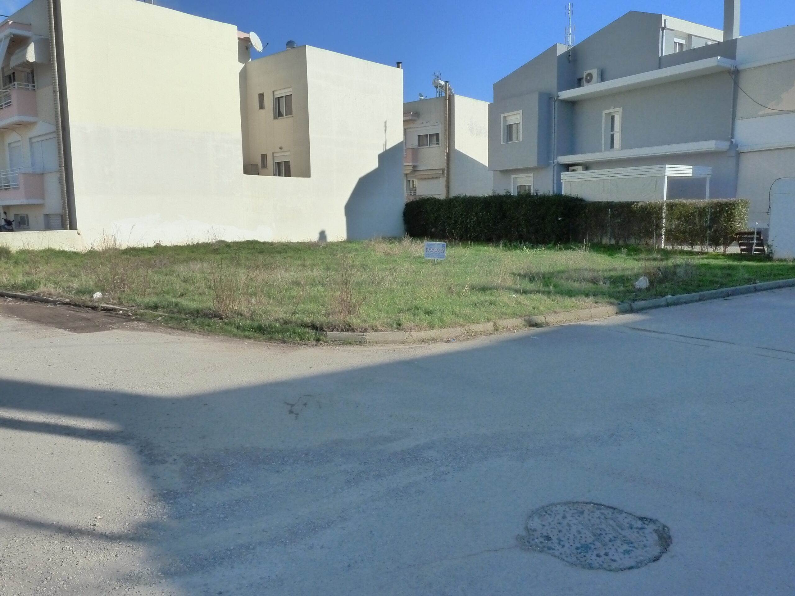 Πάρκο Αλτιναλμάζη. Πώληση Γωνιακού Οικοπέδου 330 Μ2.