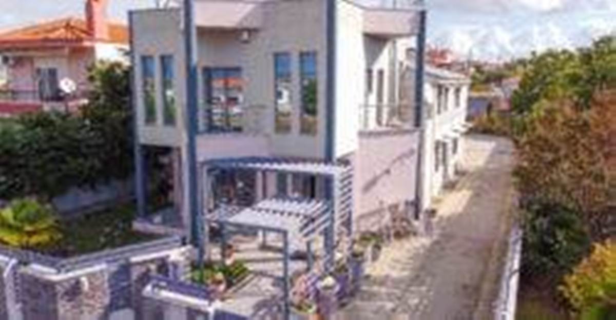 Ροδίτης Πώληση Πολυτελούς Κατοικίας.