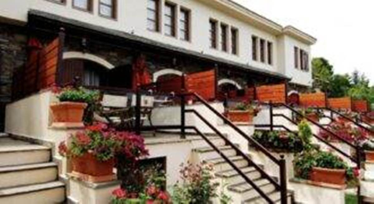 Σωτήρας Θάσου. Πώληση Συγκροτήματος Μεζονετών.