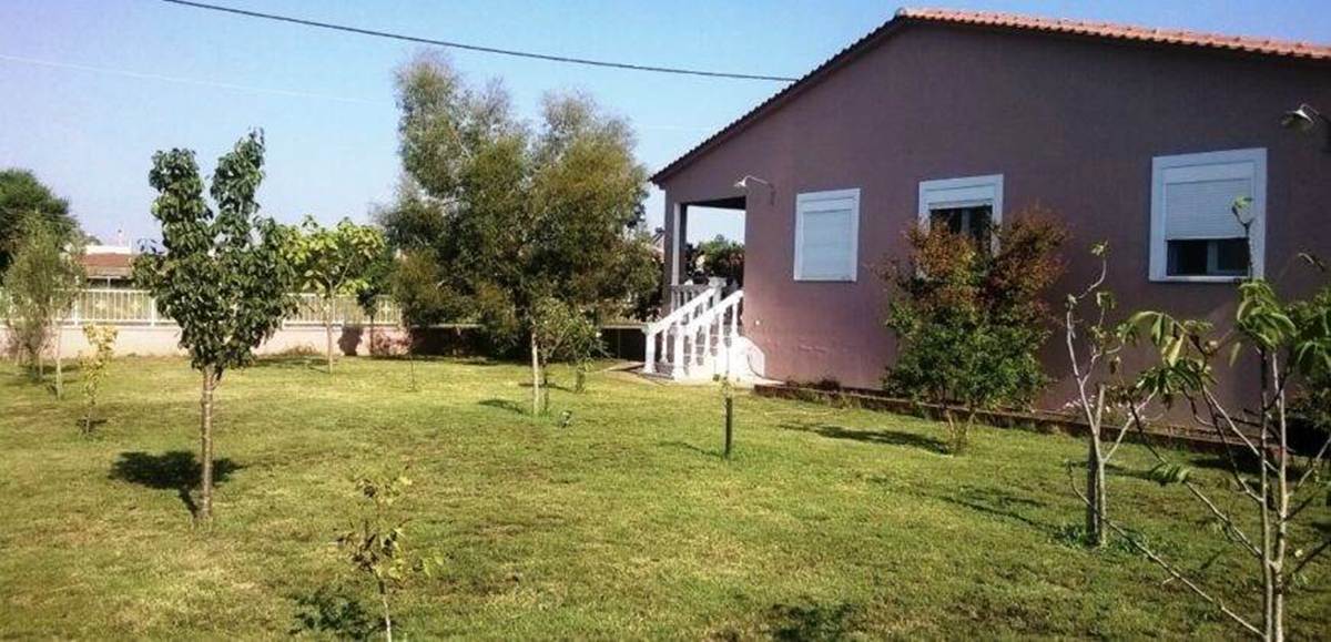 Χαιδευτό Κεραμωτής. Πώληση Μονοκατοικίας.