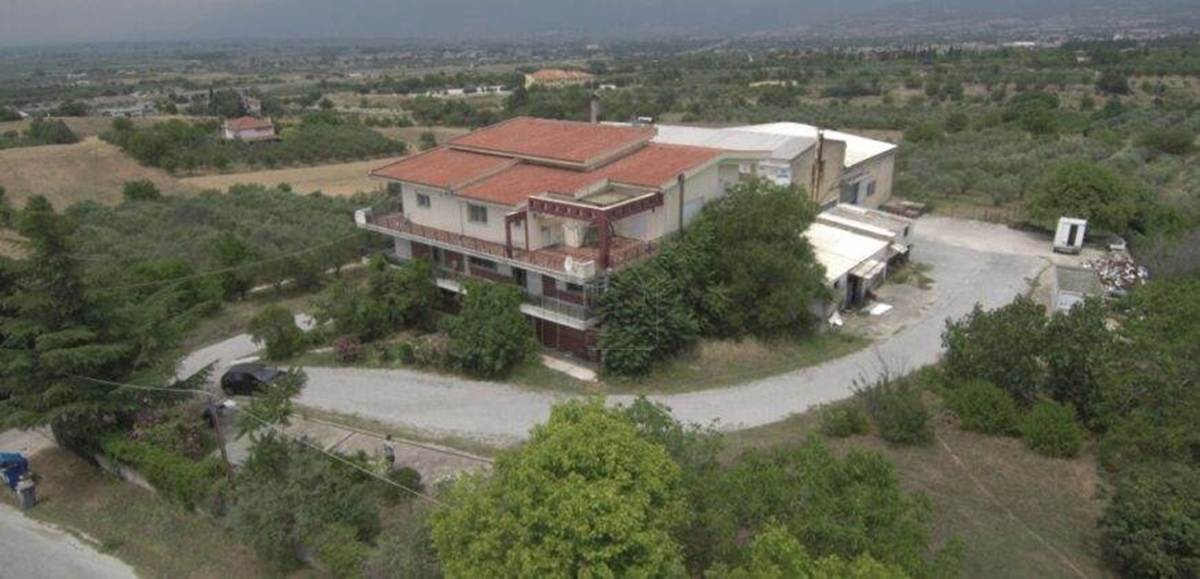 Κάτω Αμπέλια Σερρών. Πώληση Επιχειρηματικού Κτηρίου 1400 Μ2.