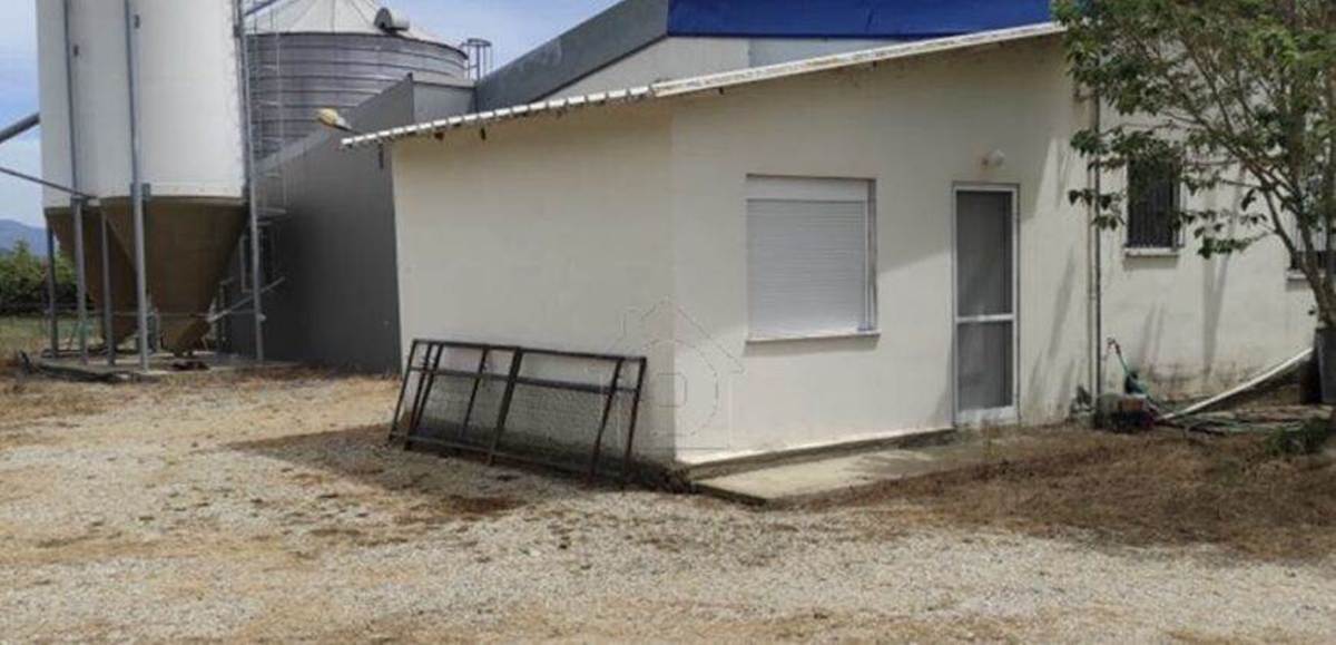Κοπτερό Ιάσμου. Πώληση Επιχ/κου Κτηρίου.