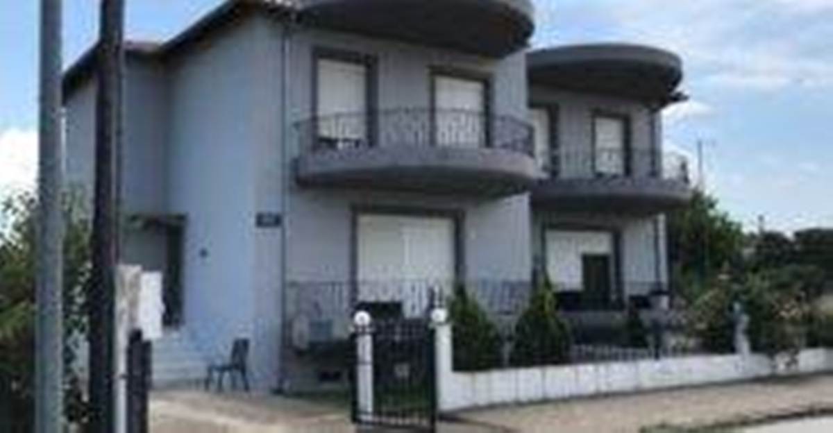 Φέρες. Πώληση 2 Μεζονετών.