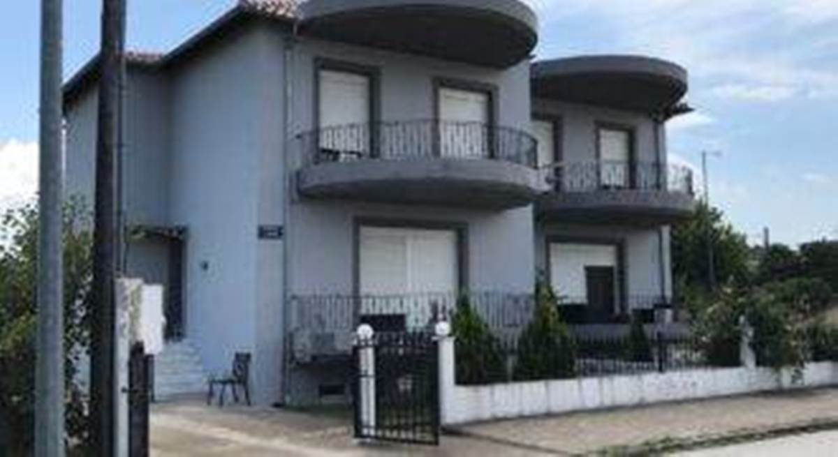 Φέρες. Πώληση 2 Μεζονετών.