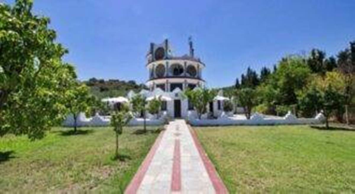 Αμμουλιανή Χαλκιδικής. Πώληση Ξενοδοχείου – Ακίνητο ” Πύργος”.