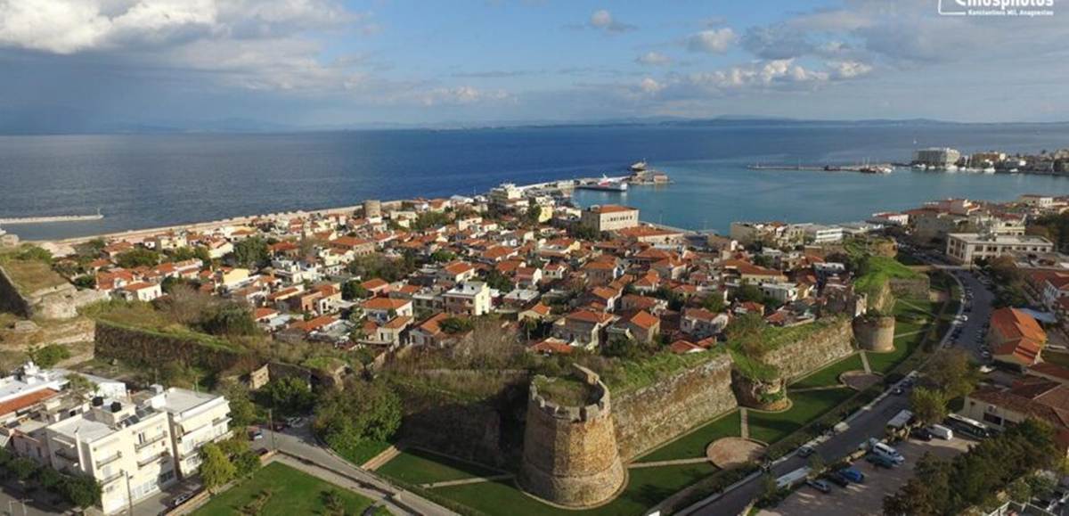 Χίος. Πώληση Μεζονέτας και Αυτόνομης Γκαρσονιέρας.