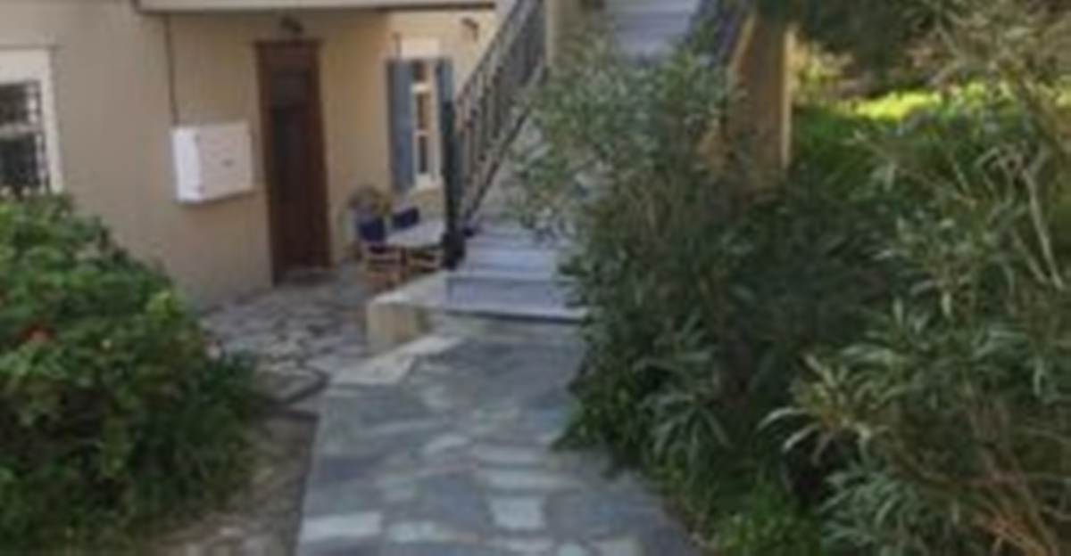 Σύρος. Πώληση Τριπλοκατοικίας.