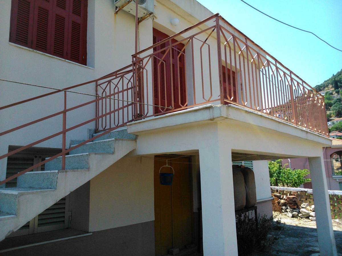 Ιθάκη. Πώληση Μονοκατοικίας 147 Μ2.