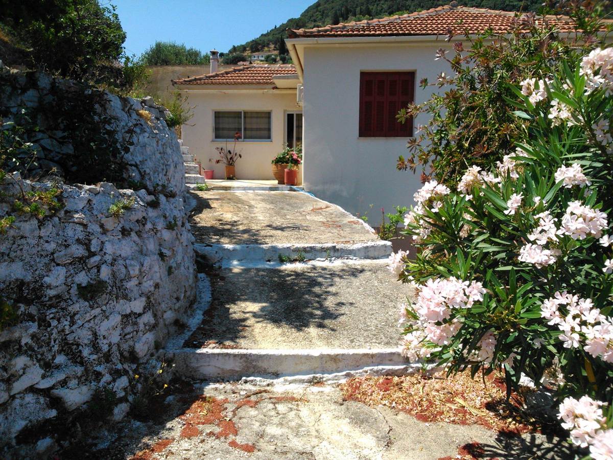 Ιθάκη. Πώληση Μονοκατοικίας 147 Μ2.