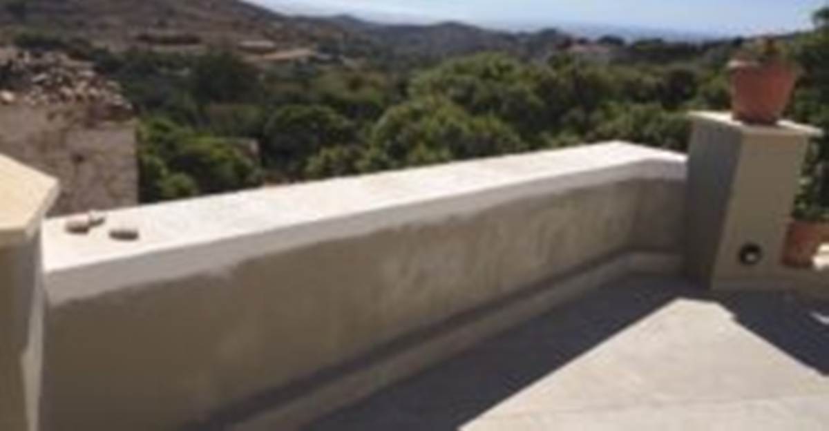 Σύρος. Πώληση Τριπλοκατοικίας.