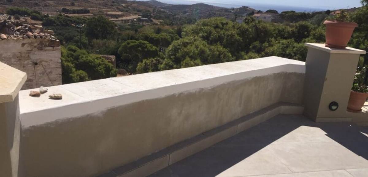 Σύρος. Πώληση Τριπλοκατοικίας.