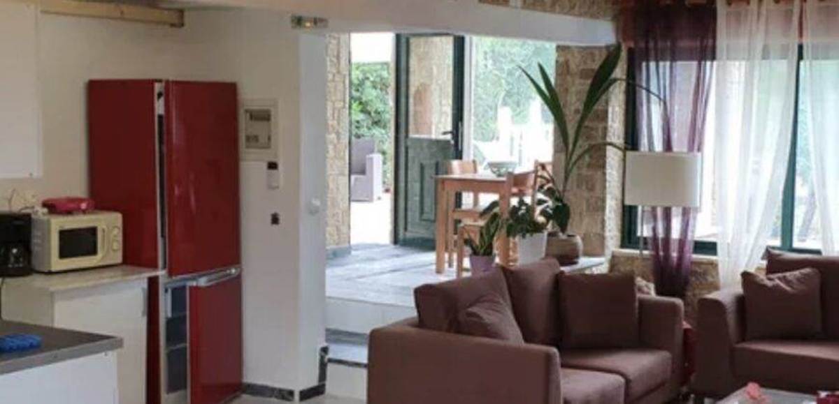 Ελιά Σιθωνίας. Πώληση Βίλας 145 Μ2.