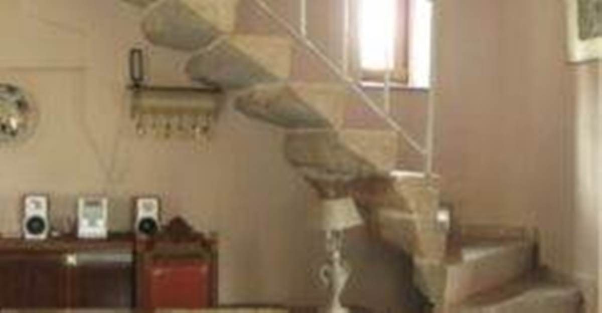 Χίος. Πώληση Ξενοδοχείου 2 ορόφων 194 Μ2.