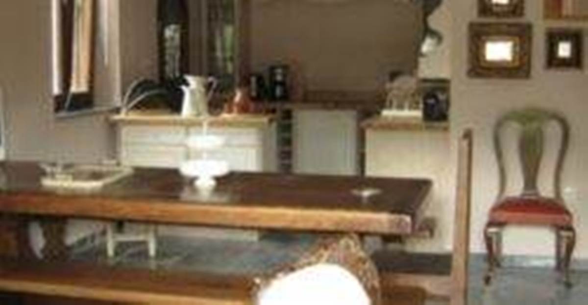 Χίος. Πώληση Ξενοδοχείου 2 ορόφων 194 Μ2.