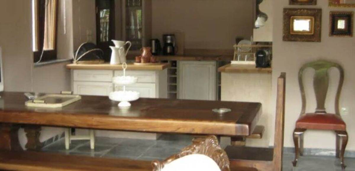 Χίος. Πώληση Ξενοδοχείου 2 ορόφων 194 Μ2.