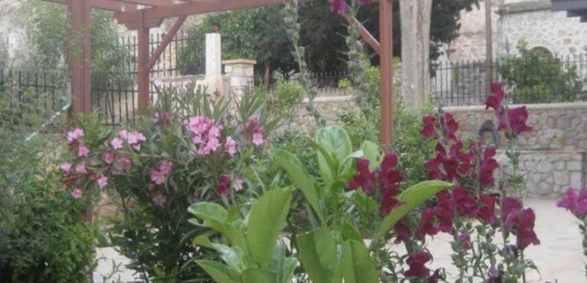 Χίος. Πώληση Ξενοδοχείου 2 ορόφων 194 Μ2.