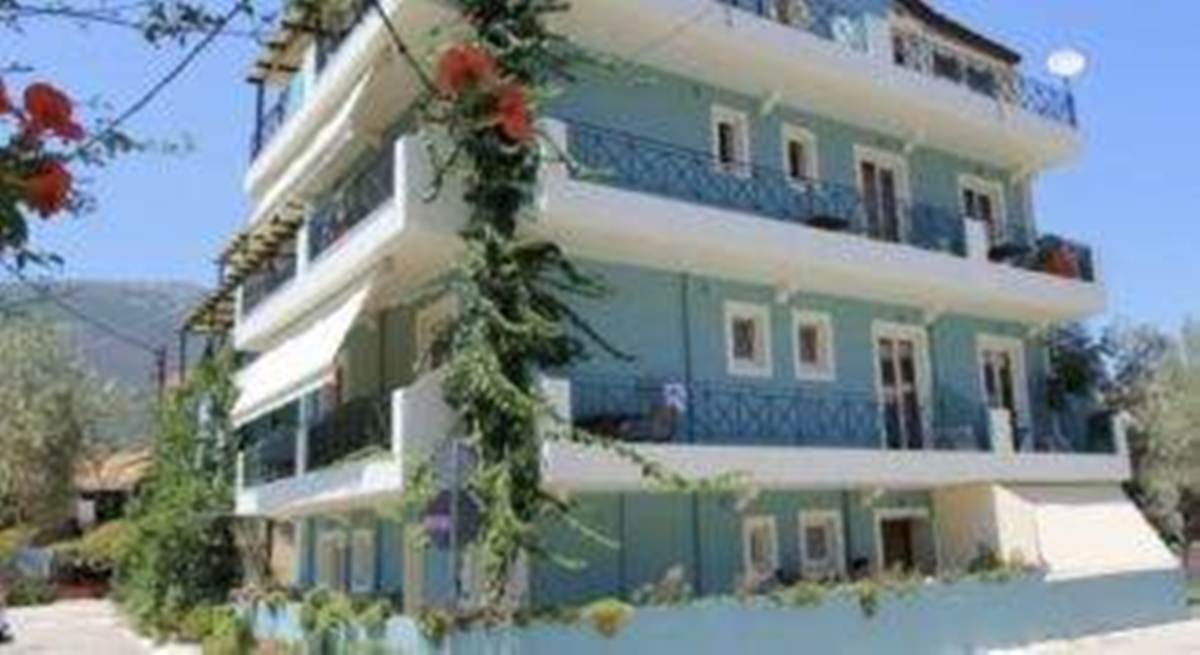 Βασιλική Λευκάδας. Πώληση Ξενοδοχείου 840 Μ2.