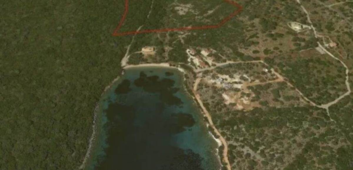 Μεγανήσι Λευκάδα. Πώληση Αγροτεμαχίου 28.000 Μ2.