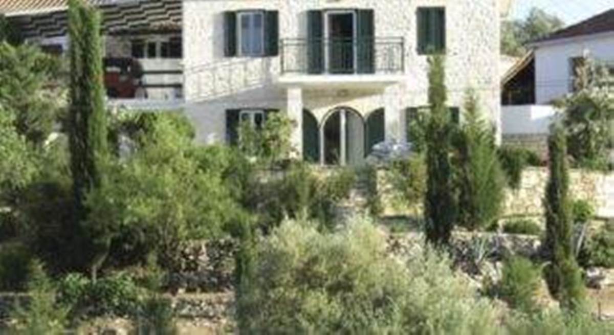 Μεγανήσι Λευκάδας. Πώληση Μονοκατοικίας 150 Μ2.