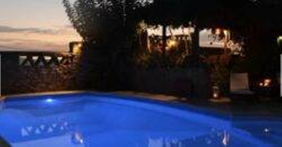 Νάξος. Πώληση Συγκροτήματος 3ων ανεξάρτητων  κατοικιών, 540 Μ2.