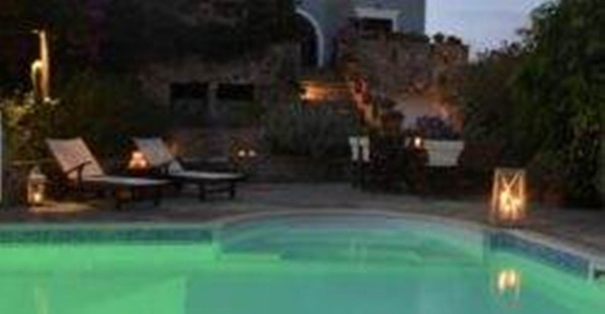 Νάξος. Πώληση Συγκροτήματος 3ων ανεξάρτητων  κατοικιών, 540 Μ2.