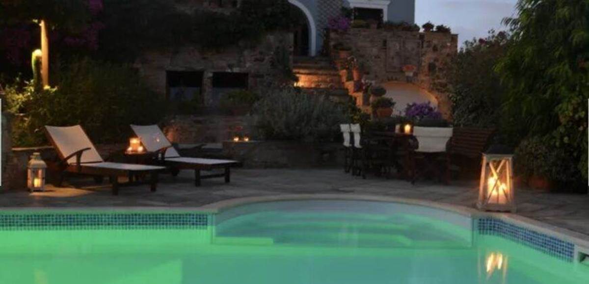 Νάξος. Πώληση Συγκροτήματος 3ων ανεξάρτητων  κατοικιών, 540 Μ2.