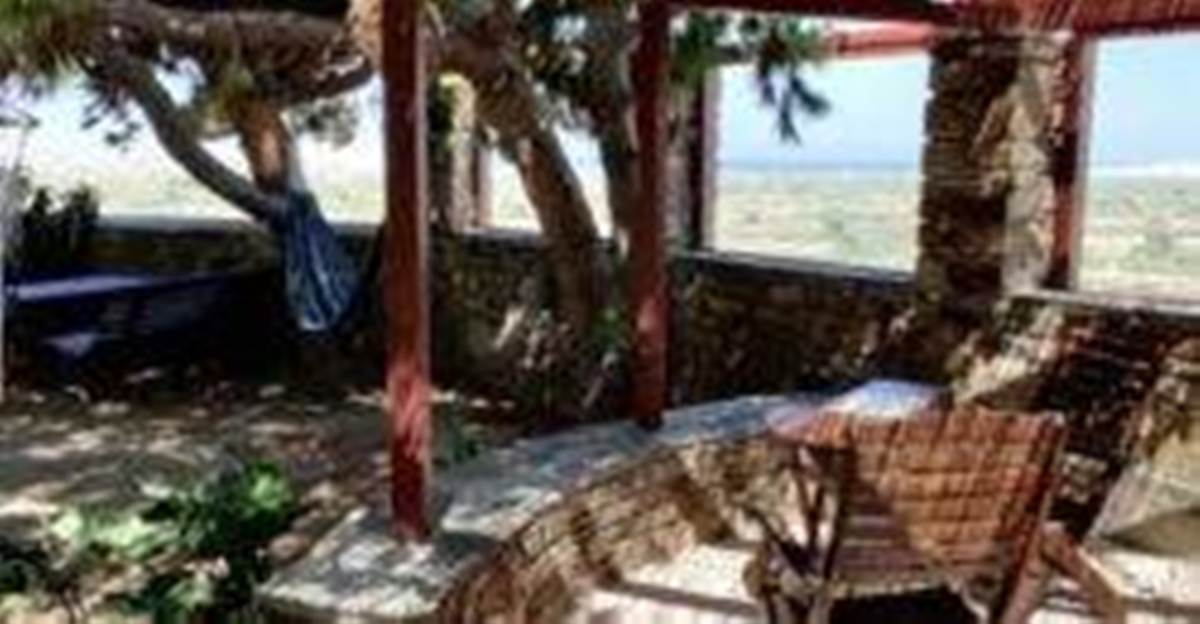 Νάξος. Πώληση Συγκροτήματος 3ων ανεξάρτητων  κατοικιών, 540 Μ2.