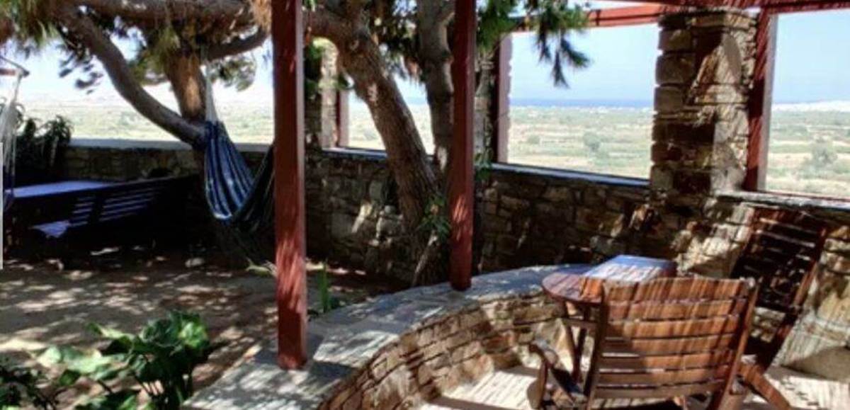 Νάξος. Πώληση Συγκροτήματος 3ων ανεξάρτητων  κατοικιών, 540 Μ2.