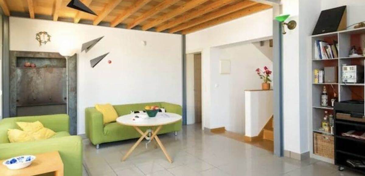 Παλιούρι Χαλκιδικής. Πώληση Βίλας 130 Μ2.