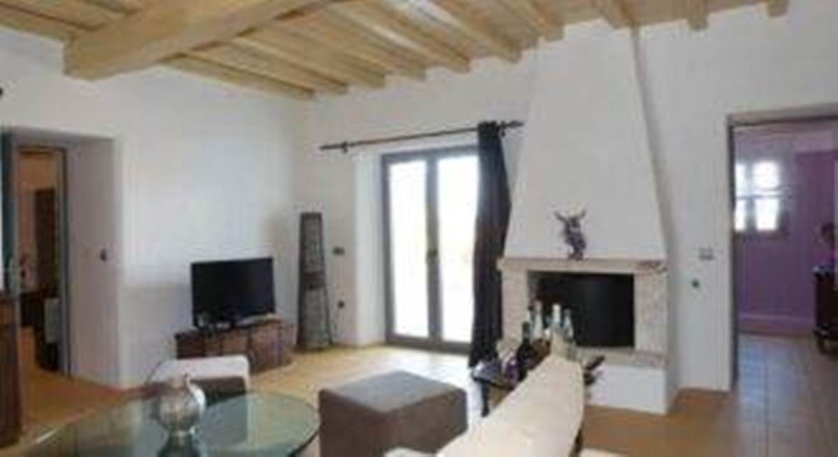 Μύκονος Άνω Μερά. Πώληση Μονοκατοικίας 240 Μ2.