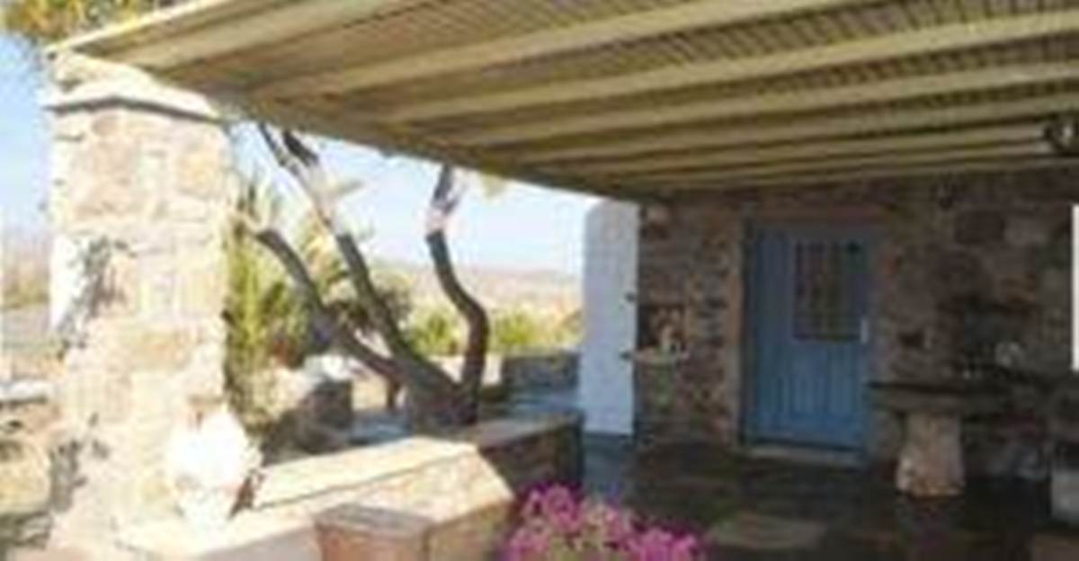 Μύκονος Άνω Μερά. Πώληση Μονοκατοικίας 240 Μ2.