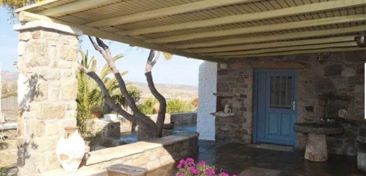 Μύκονος Άνω Μερά. Πώληση Μονοκατοικίας 240 Μ2.