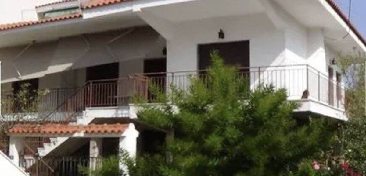 Μύρινα Λήμνου. Πώληση Διώροφου  Κτηρίου 261 Μ2.