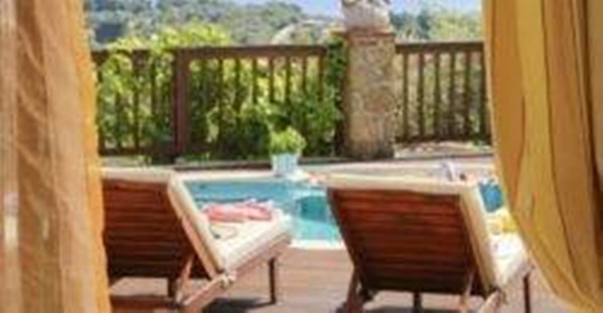 Τρούλλος Σκιάθου. Πώληση Συγκροτήματος – 3 Βίλες.