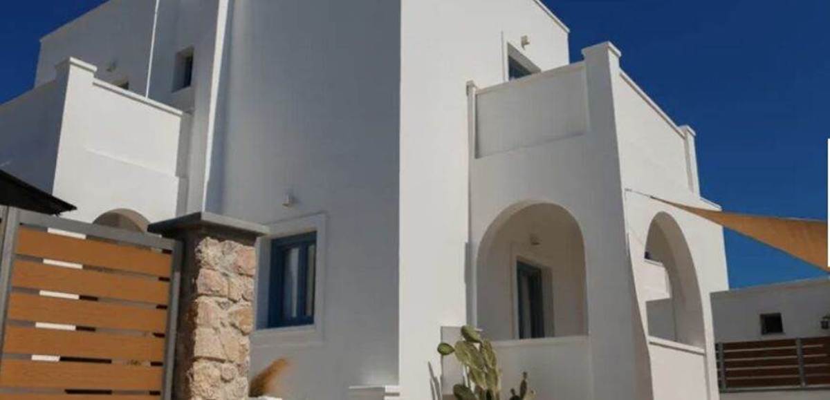 Σαντορίνη. Πώληση Βίλας 150 Μ2.