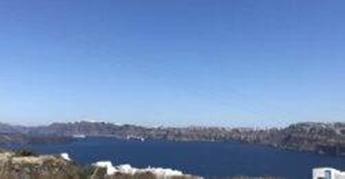 Σαντορίνη. Πώληση Οικοπέδου 2.200 Μ2.