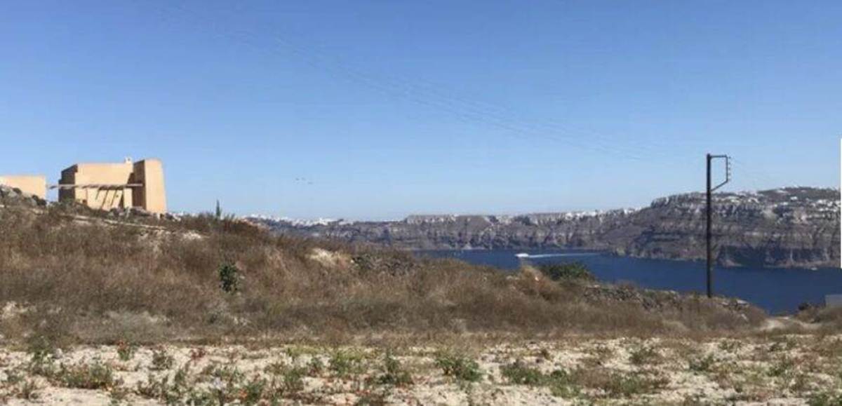 Σαντορίνη. Πώληση Οικοπέδου 2.200 Μ2.