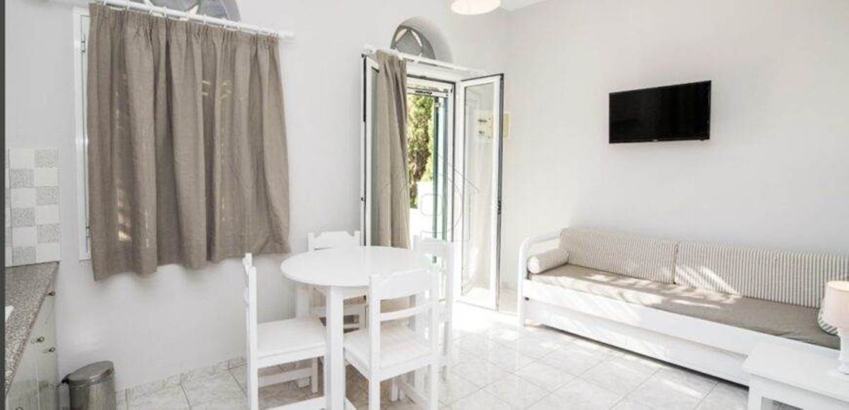 Τήνος Λαούτη. Πώληση Συγκροτήματος 14 Διαμερισμάτων.