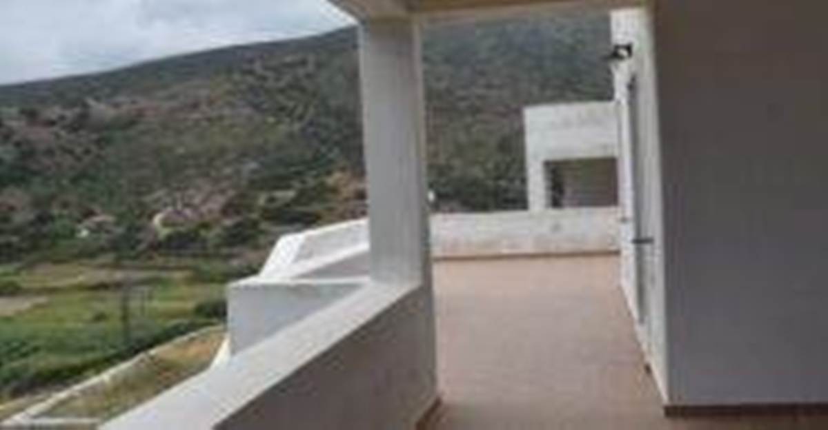 Άνδρος Μπατσί. Πώληση – 2 Βίλες 389 Μ2.