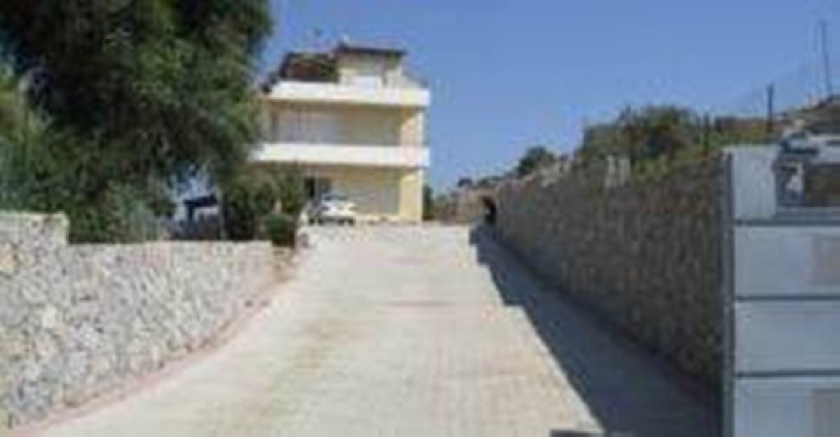 Ρόδος Δ.Ε. Καλλιθέας, Κοινότητα Κοσκινού. Πώληση Μονοκατοικίας 354 Μ2.