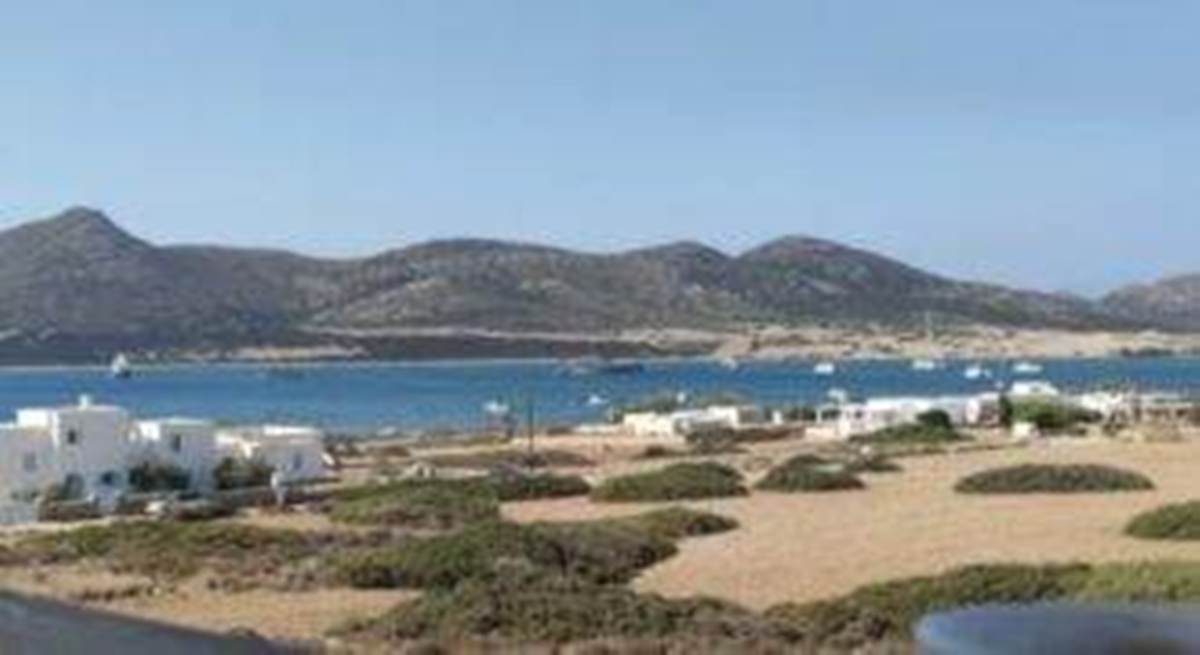 Αντίπαρος, Αγ. Γεώργιος. Πώληση Συγκροτήματος 4 Διαμερισμάτων 302 Μ2.