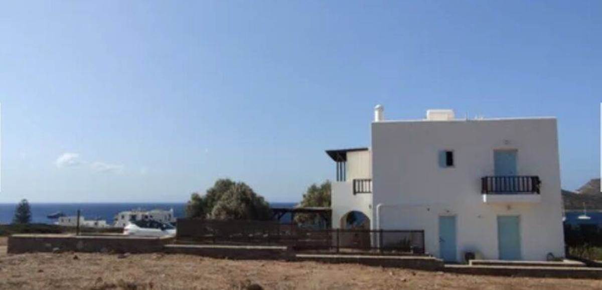 Αντίπαρος, Αγ. Γεώργιος. Πώληση Συγκροτήματος 4 Διαμερισμάτων 302 Μ2.