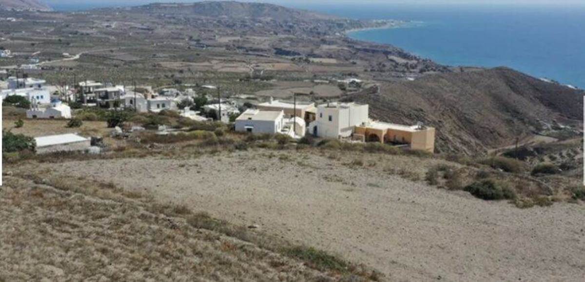 Σαντορίνη. Πώληση Οικοπέδου 2.800 Μ2.