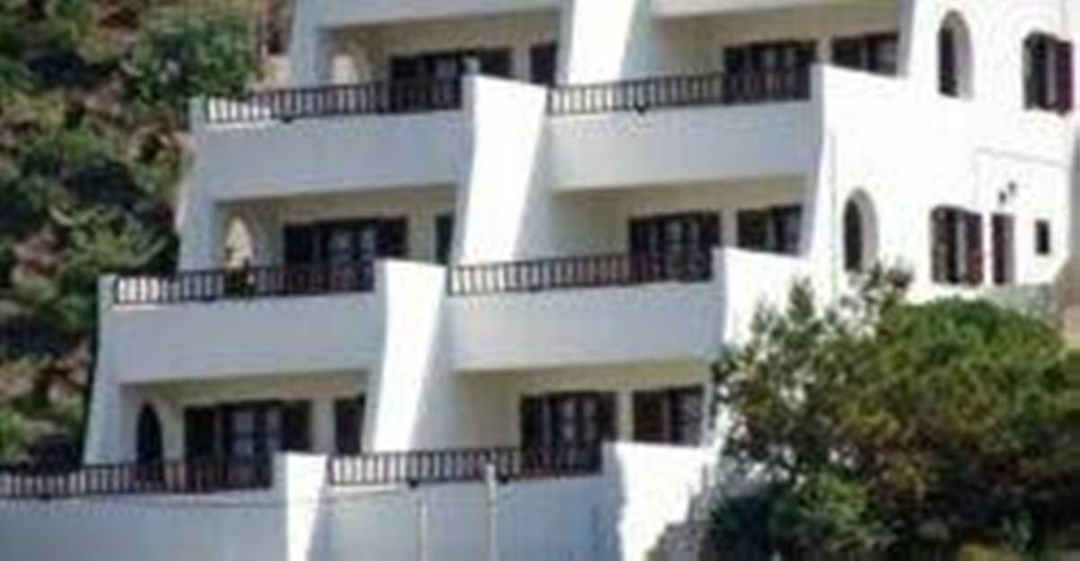 Κάλυμνος Μυρτιές. Πώληση Ξενοδοχείου 210 Μ2.