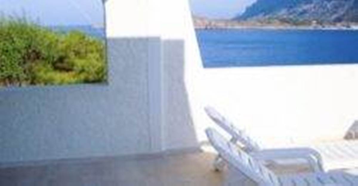 Κάλυμνος Μυρτιές. Πώληση Ξενοδοχείου 210 Μ2.