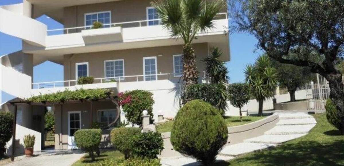 Ρόδος Άφαντος. Πώληση Ξενοδοχείου 15 Δωματίων 450 Μ2.