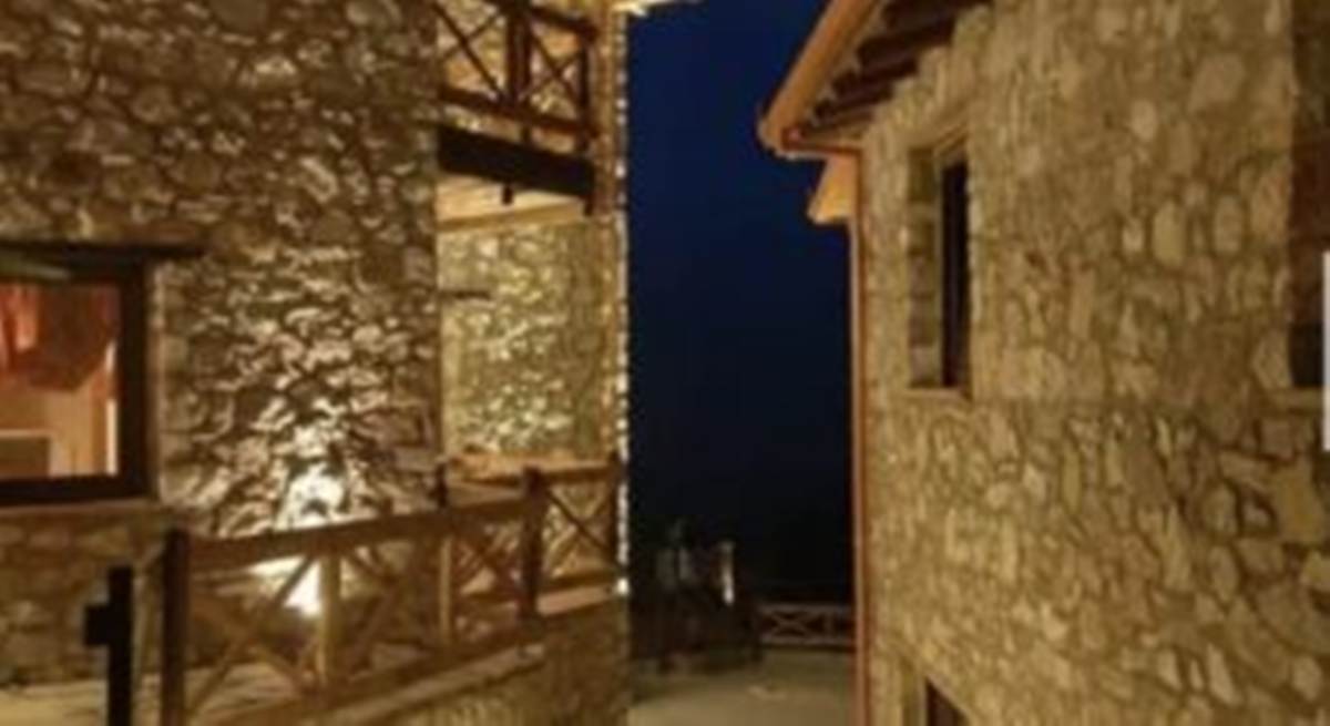 Παλιό Ελατοχώρι Πιερίας. Πώληση Ξενοδοχείου 2.000 Μ2.