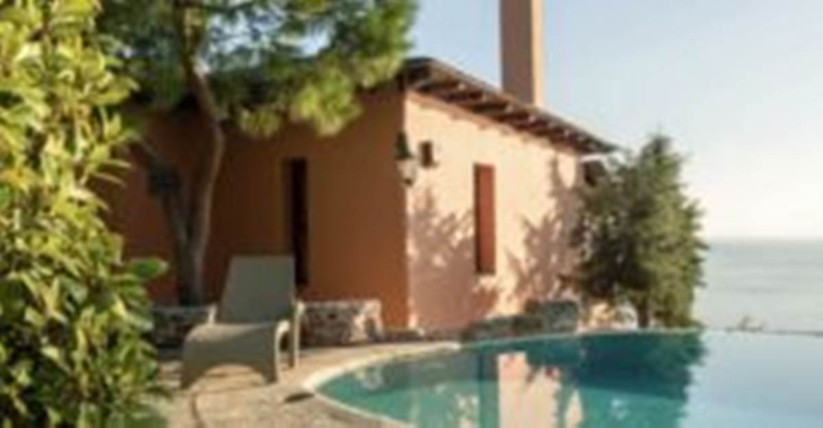 Πήλιο. Πώληση 2 Βίλες  80 + 175 Μ2.